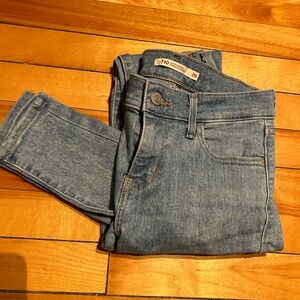 Levi 710 size 26